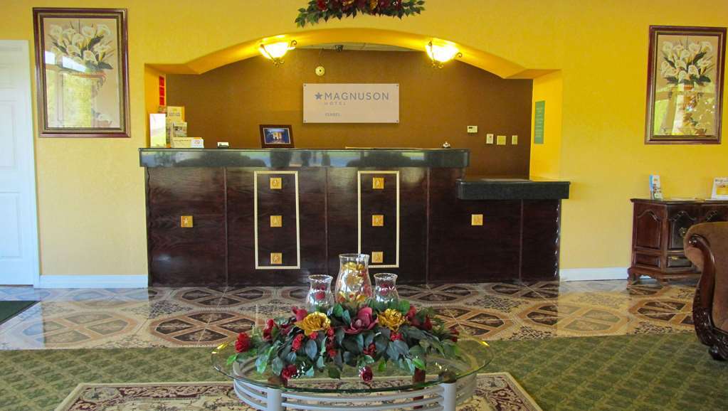 Magnuson Hotel Idabel Интерьер фото